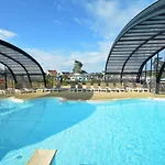 Feriehus Mobil-home Grand Confort 6p, 3 Ch, Terrasse, 200m Plage, Piscine, Fitness, Parking, Wifi Inclus - Fr-1-361a-29 Jullouville-les-Pins