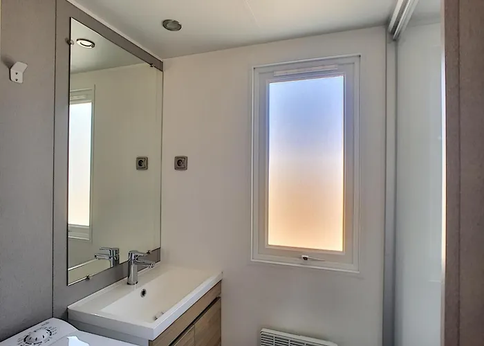 Mobil-home Grand Confort 6p, 3 Ch, Terrasse, 200m Plage, Piscine, Fitness, Parking, Wifi Inclus - Fr-1-361a-29 * Jullouville-les-Pins